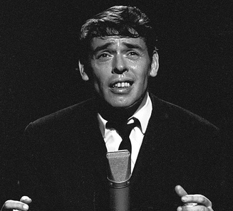 jacques brel singing microphone